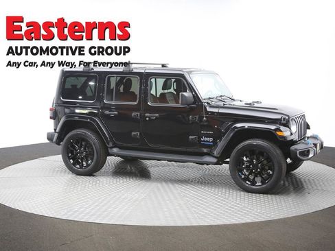 Used 2022 Jeep Wrangler Unlimited Sahara image 45