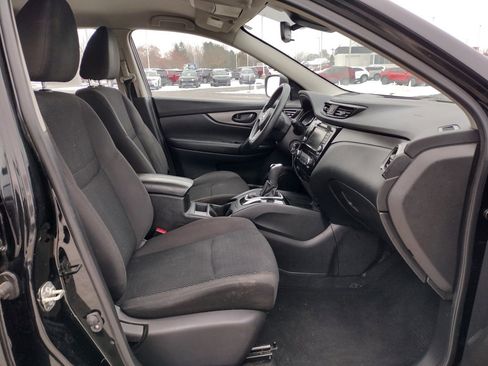 Used 2020 Nissan Rogue Sport S image 8