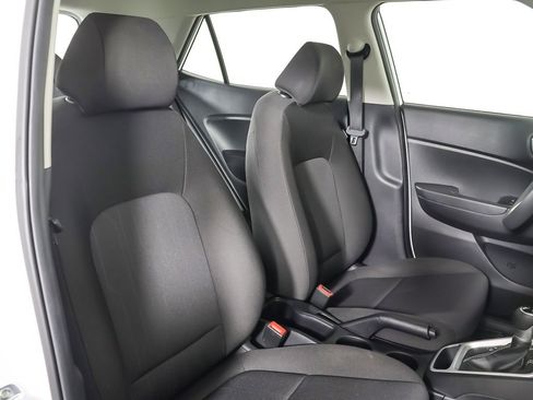 Used 2020 Hyundai Venue SE image 22