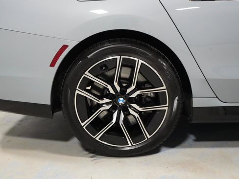 Certified 2023 BMW 760i xDrive w/ Parking Assistance Package image 36