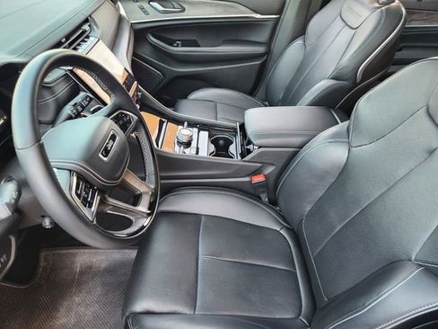 Certified 2024 Jeep Grand Cherokee L Overland w/ Advanced Protech Group III AWD/4WD image 13