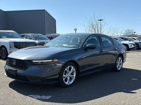 Used 2023 Honda Accord LX image 3