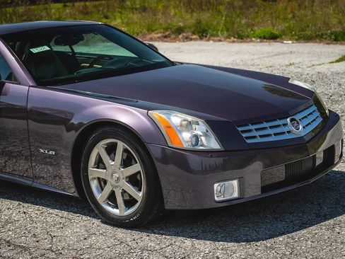 Used 2004 Cadillac XLR image 23