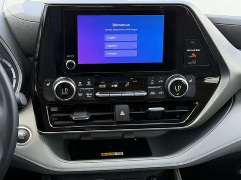 Certified 2025 Toyota Highlander XLE image 18