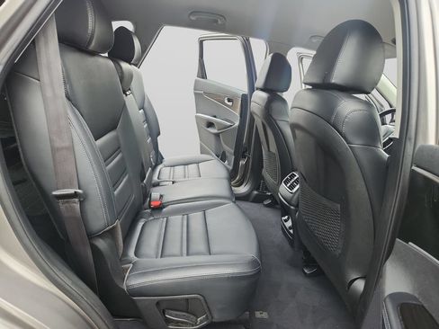 Used 2019 Kia Sorento EX AWD/4WD image 18