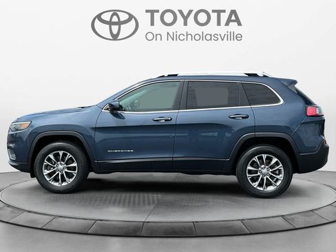 Used 2020 Jeep Cherokee Latitude Plus w/ Cold Weather Group AWD/4WD image 3