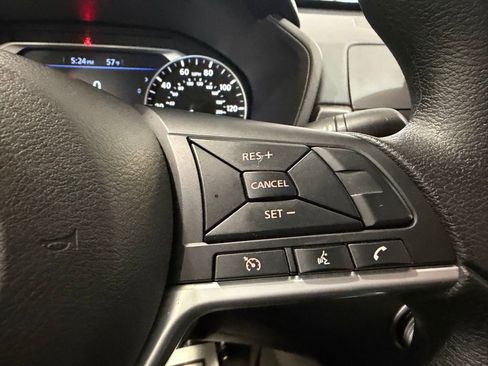 Used 2025 Nissan Altima 2.5 SV image 19