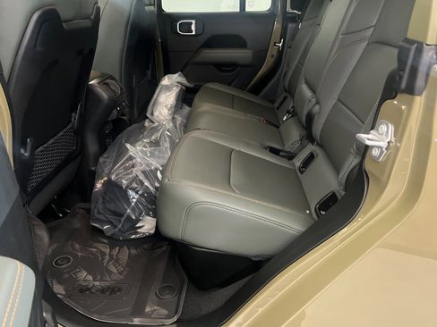 New 2025 Jeep Gladiator Mojave AWD/4WD image 21
