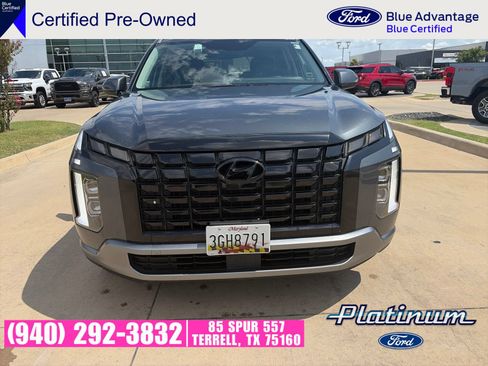 Used 2024 Hyundai Palisade SEL FWD image 2