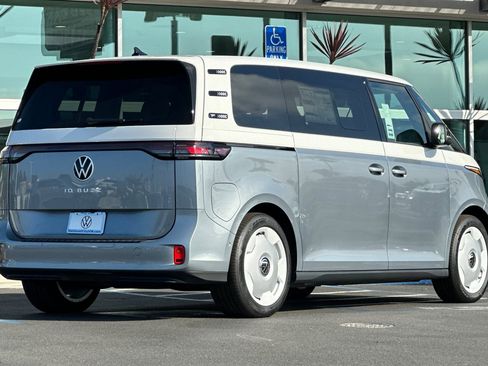 New 2025 Volkswagen ID. Buzz 1st Edition image 5