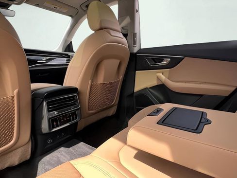 Used 2022 Audi Q8 Premium Plus image 18