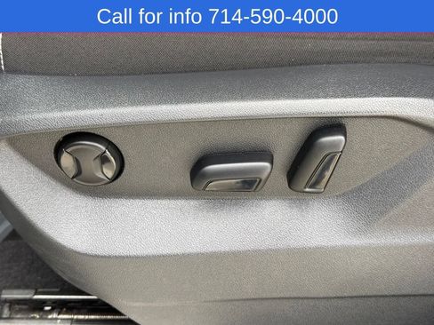 Used 2024 Volkswagen Atlas Cross Sport SE FWD image 13