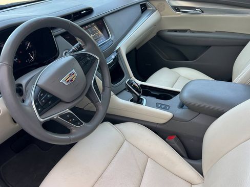 Used 2018 Cadillac XT5 Premium Luxury AWD/4WD image 7