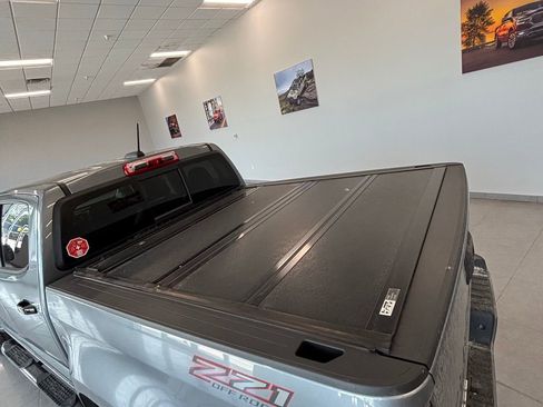 Used 2022 Chevrolet Colorado Z71 image 8