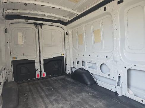 Used 2015 Ford Transit 250 148 Medium Roof RWD image 5