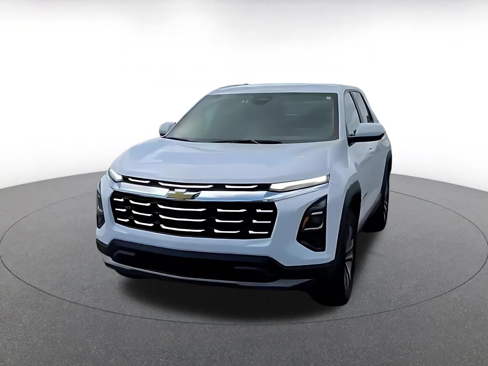 Used 2025 Chevrolet Equinox LT FWD image 4