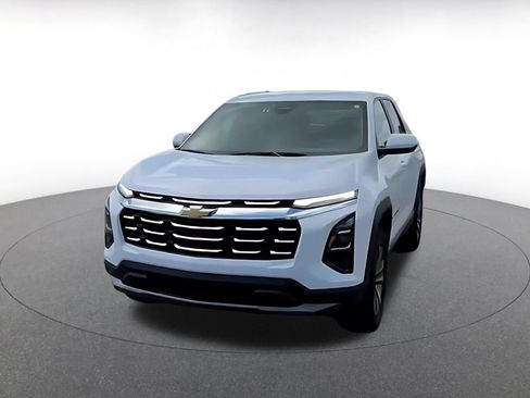 Used 2025 Chevrolet Equinox LT FWD image 4