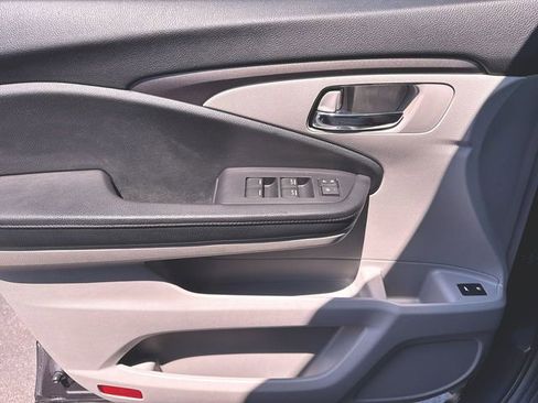 Used 2018 Honda Pilot EX-L image 22