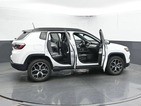 Used 2025 Jeep Compass Limited AWD/4WD image 51