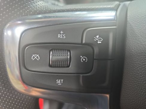 New 2025 Chevrolet Blazer LT FWD image 18