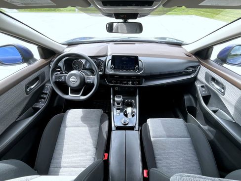 Certified 2023 Nissan Rogue SV image 14