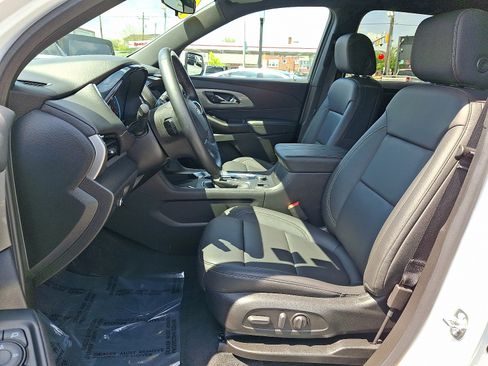 Used 2023 Chevrolet Traverse LT AWD/4WD image 15