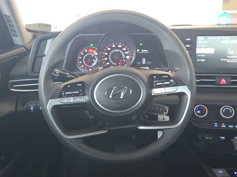 Used 2021 Hyundai Elantra SE w/ Cargo Package FWD image 14
