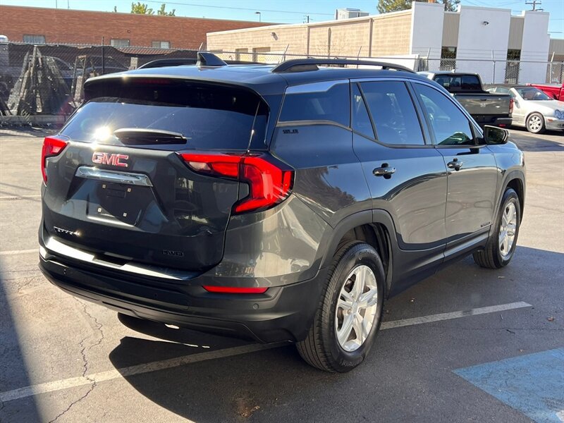 Used 2018 GMC Terrain SLE w/ Infotainment Package I AWD/4WD image 7
