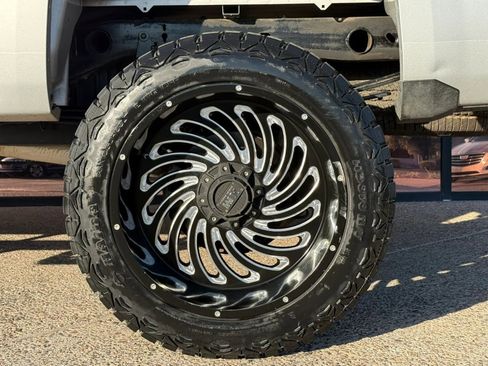 Used 2018 Chevrolet Silverado 1500 Custom w/ Trailering Package image 27