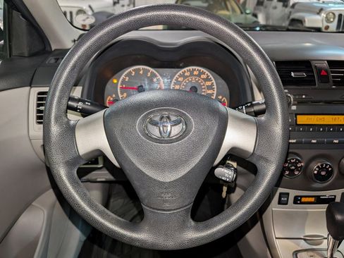 Used 2011 Toyota Corolla LE image 31