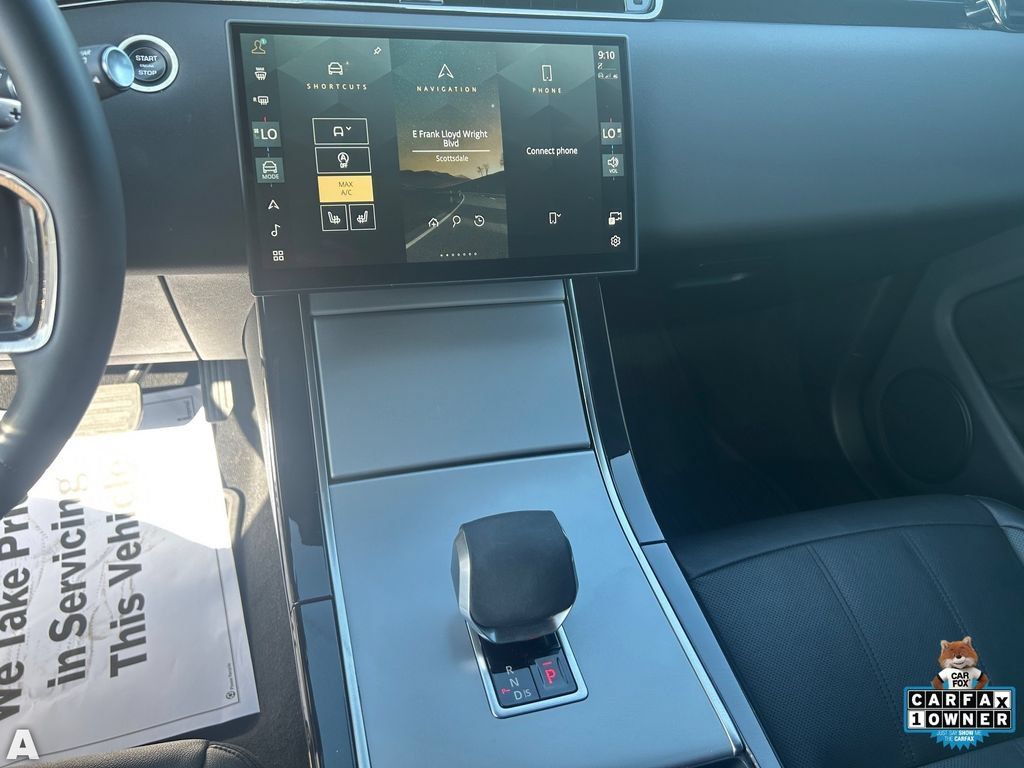 Used 2025 Land Rover Range Rover Evoque S AWD/4WD image 21