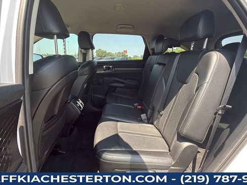 Used 2022 Kia Sorento S FWD image 32