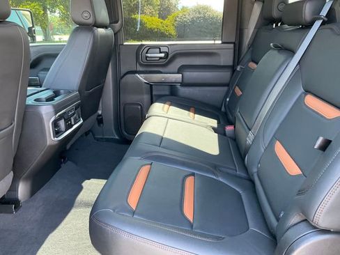 Used 2020 GMC Sierra 2500 AT4 w/ AT4 Premium Package AWD/4WD image 17