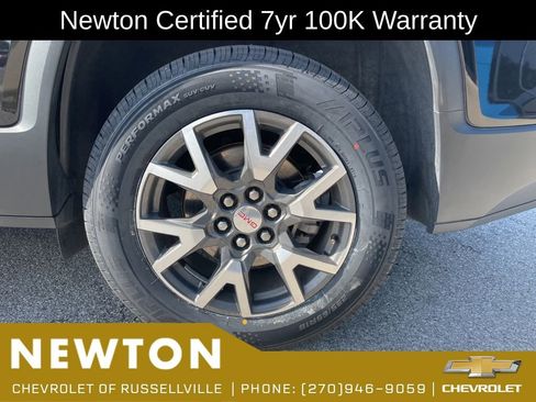 Used 2023 GMC Acadia SLE FWD image 47