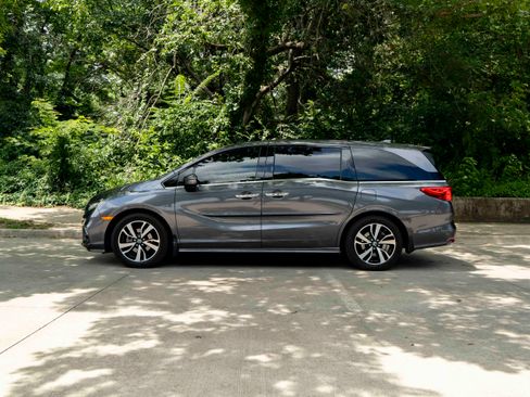 Used 2019 Honda Odyssey Elite image 6