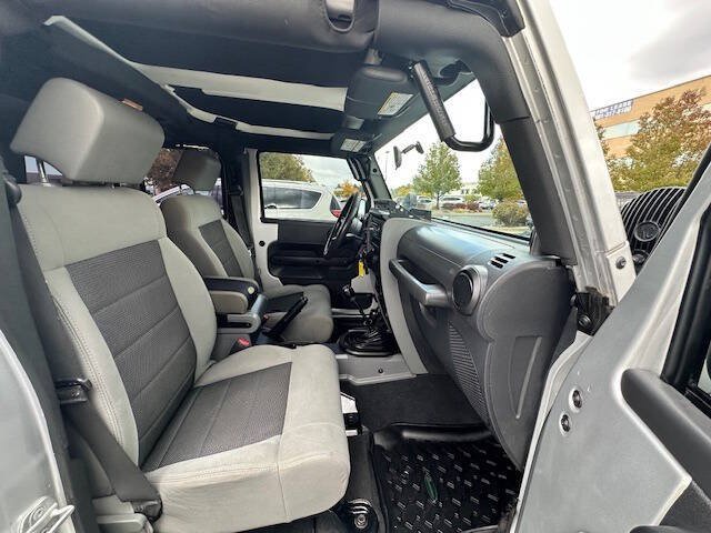 Used 2010 Jeep Wrangler Unlimited Sport AWD/4WD image 20