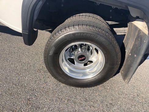 Used 2022 GMC Sierra 3500 Denali w/ Denali Ultimate Package image 4