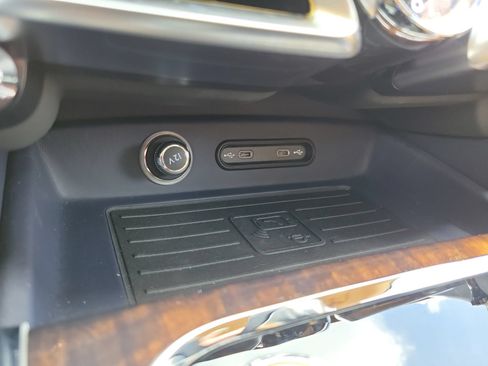 Used 2025 Bentley Flying Spur Plug-In Hybrid AWD/4WD image 68