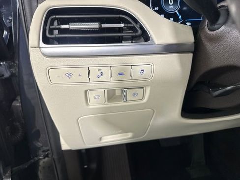 Used 2020 Hyundai Palisade Limited image 18