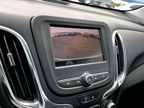Used 2023 Chevrolet Equinox LT FWD image 23