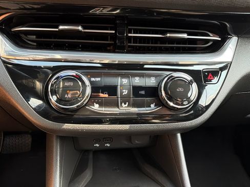 Used 2024 Buick Envista Sport Touring w/ Convenience I Package FWD image 16