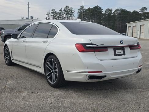 Used 2020 BMW 750i xDrive w/ Luxury Rear Seating Package image 3