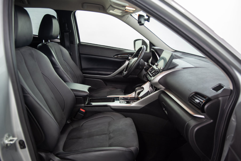 Used 2025 Mitsubishi Eclipse Cross SE AWD/4WD image 16