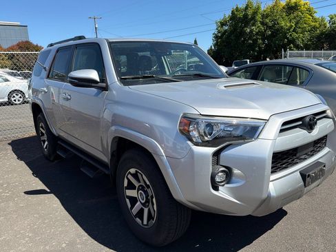 Used 2023 Toyota 4Runner TRD Off-Road Premium w/ Moonroof Package AWD/4WD image 2