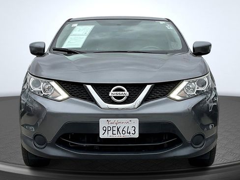Used 2018 Nissan Rogue Sport S image 3