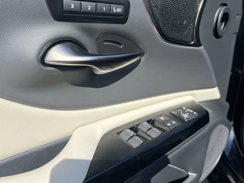 Used 2024 Lexus ES 300h Ultra Luxury w/ Accessory Package (Z2) FWD image 13