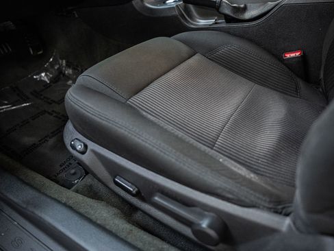 Used 2013 Ford Mustang GT RWD image 37