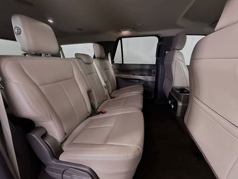 Used 2019 Ford Expedition Max XLT w/ Equipment Group 202A AWD/4WD image 32