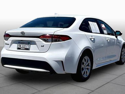 Used 2021 Toyota Corolla LE FWD image 12