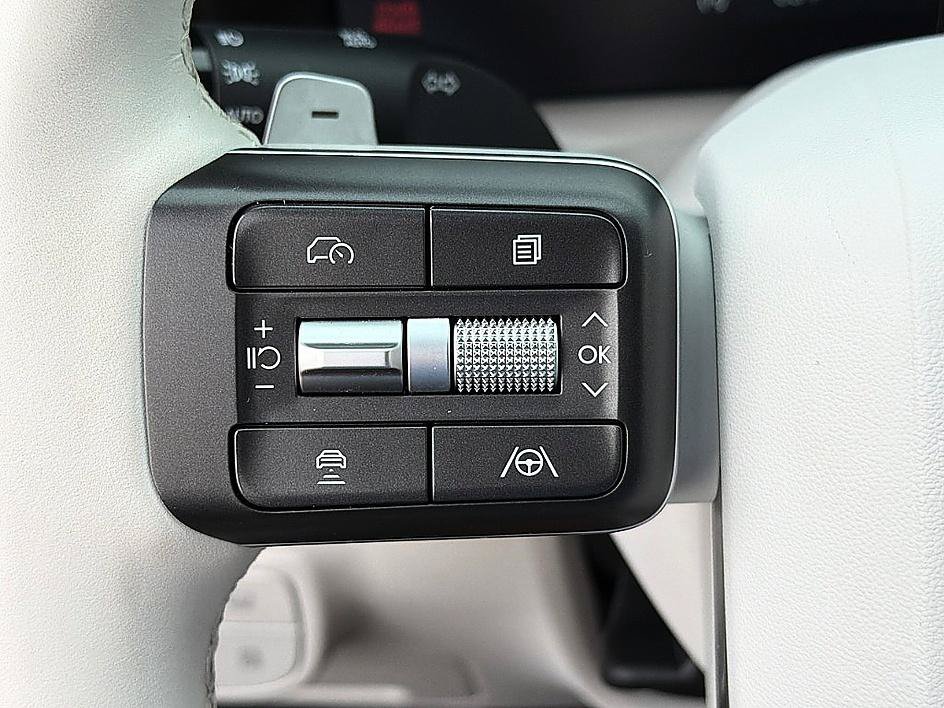 Certified 2026 Hyundai Palisade Limited FWD image 16